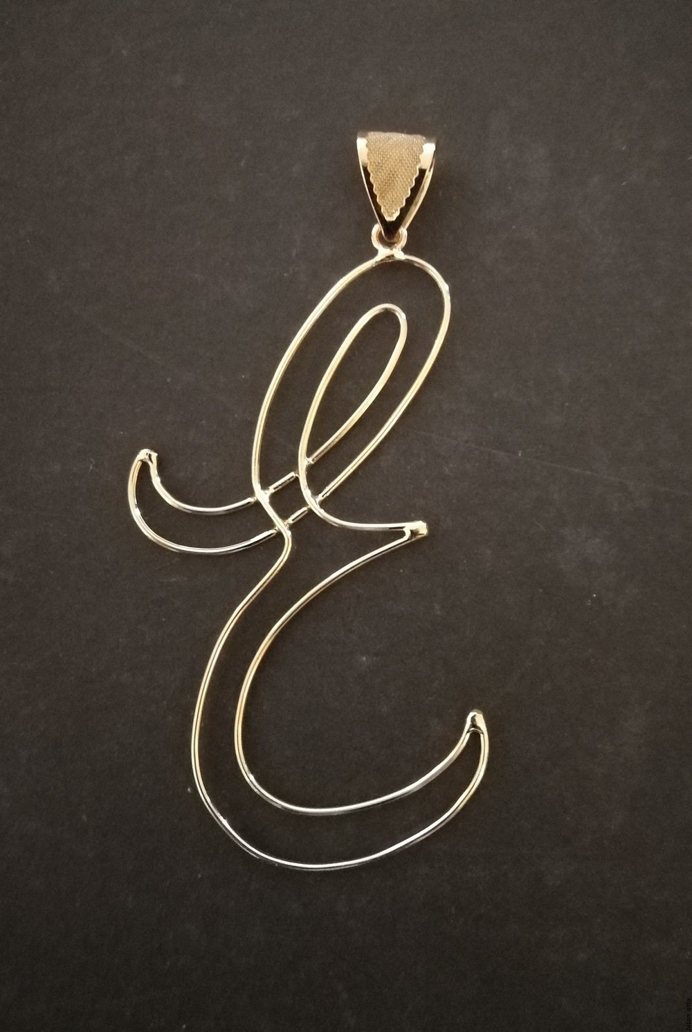 Kirjainkoru - kullansävy E